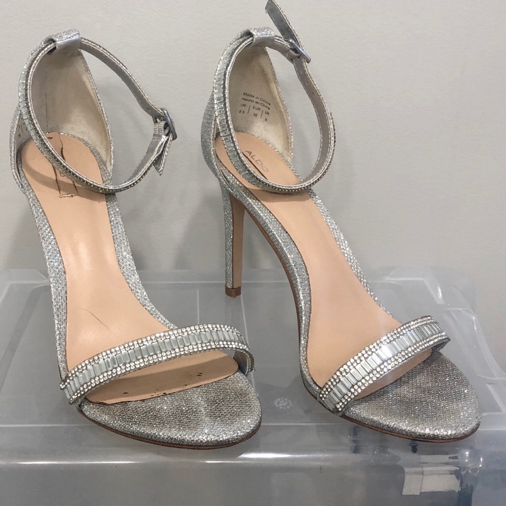 Also silver shoes